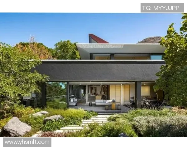 美国足球明星豪宅揭秘奢华生活背后的故事与设计理念 美国足球明星豪宅揭秘奢华生活背后的故事与设计理念